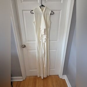 Elegant White Sleeveless Jumper